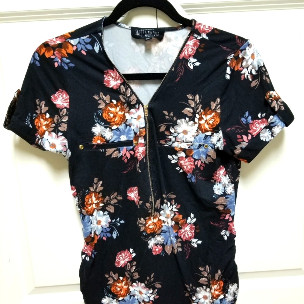 Size small zipper blouse